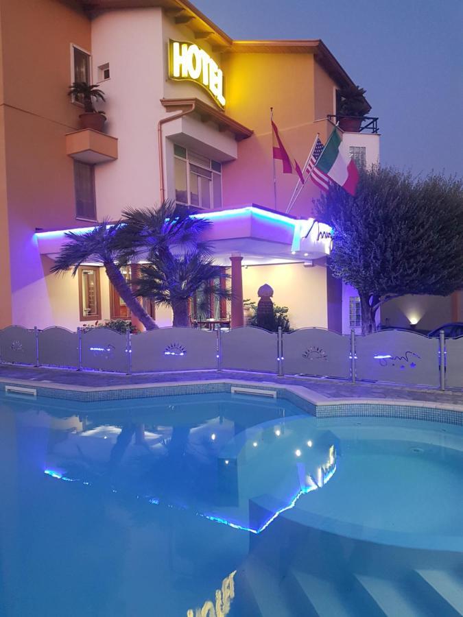 Hotel Mirage Varcaturo Esterno foto